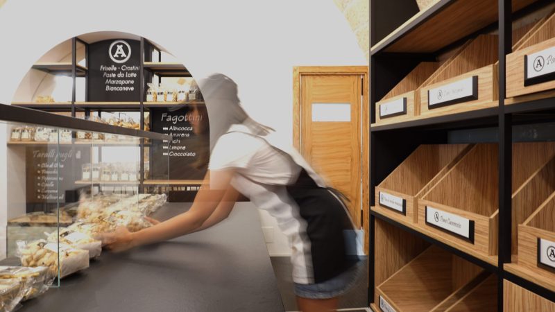 Vista del locale Panificio Anselmo dal bancone vendita